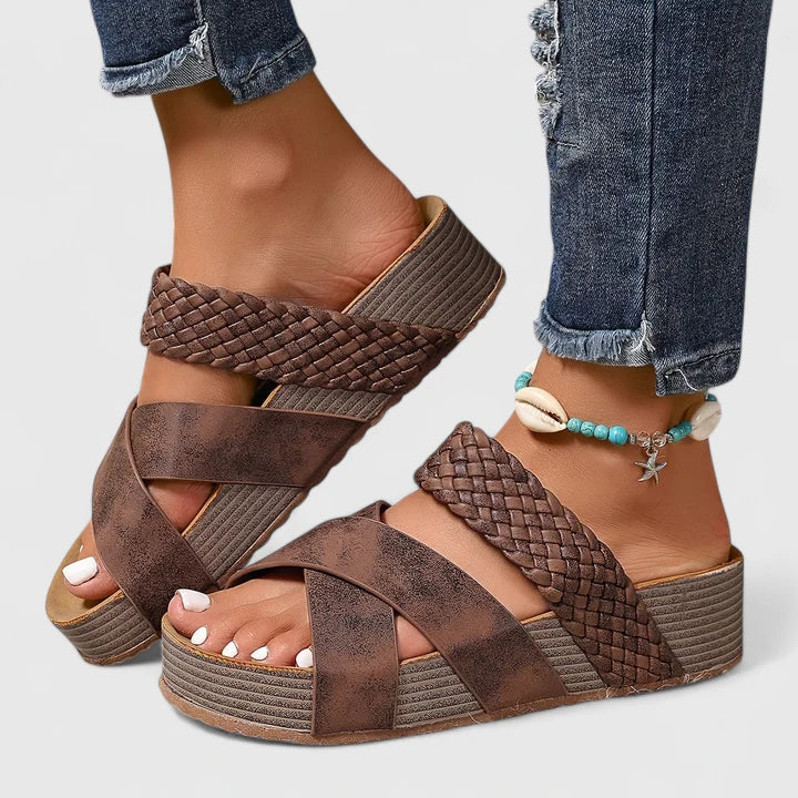Lucia – Elegante orthopädische Sandalen