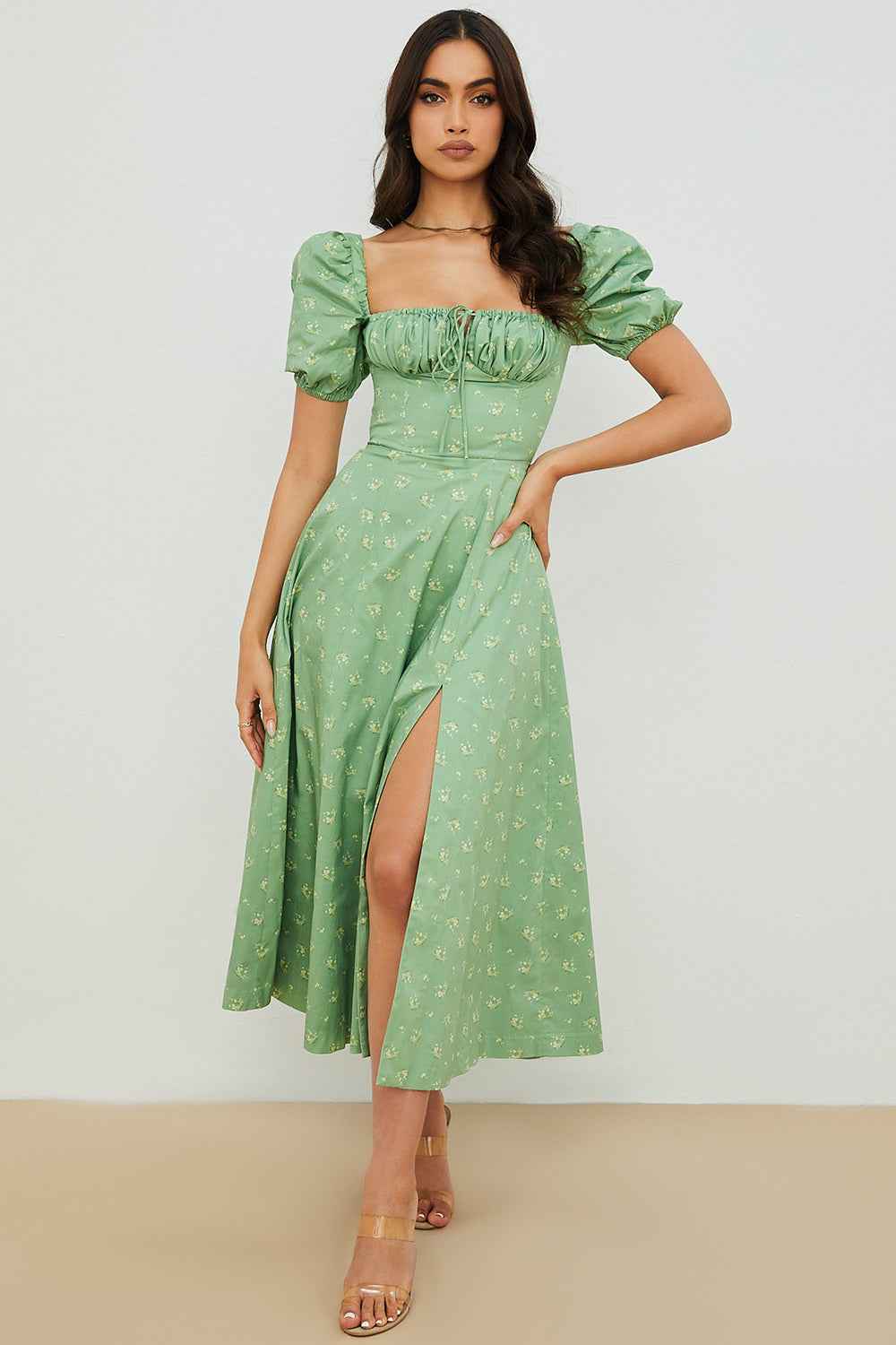Aviana – Blumenkleid mit Puffärmeln