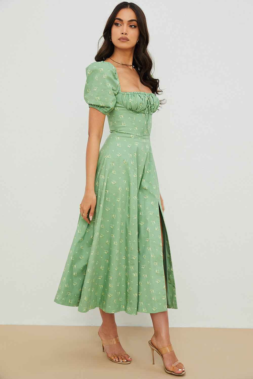 Aviana – Blumenkleid mit Puffärmeln