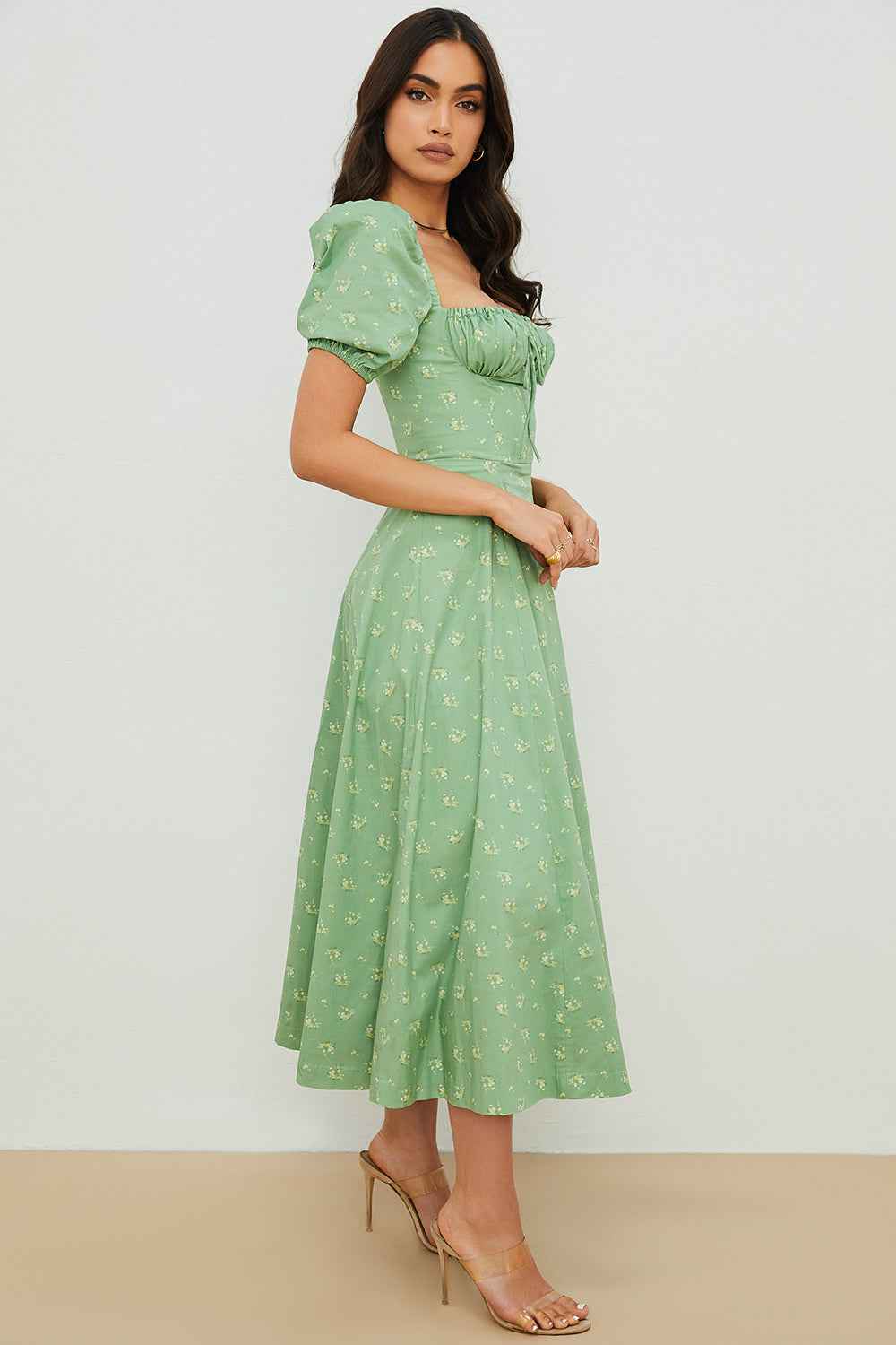 Aviana – Blumenkleid mit Puffärmeln