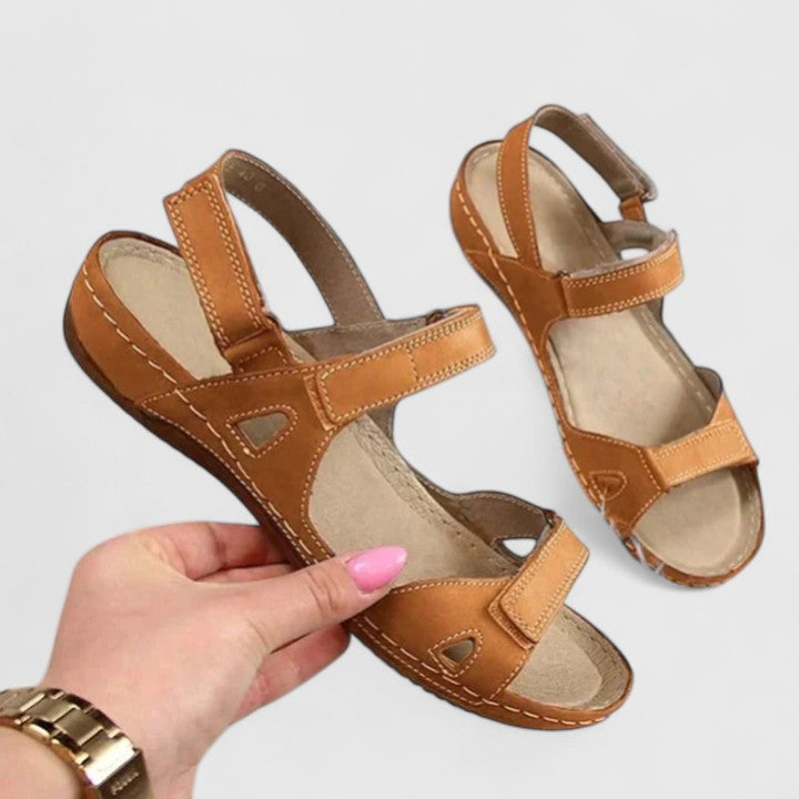 Avrie – Bequeme flache Sandalen