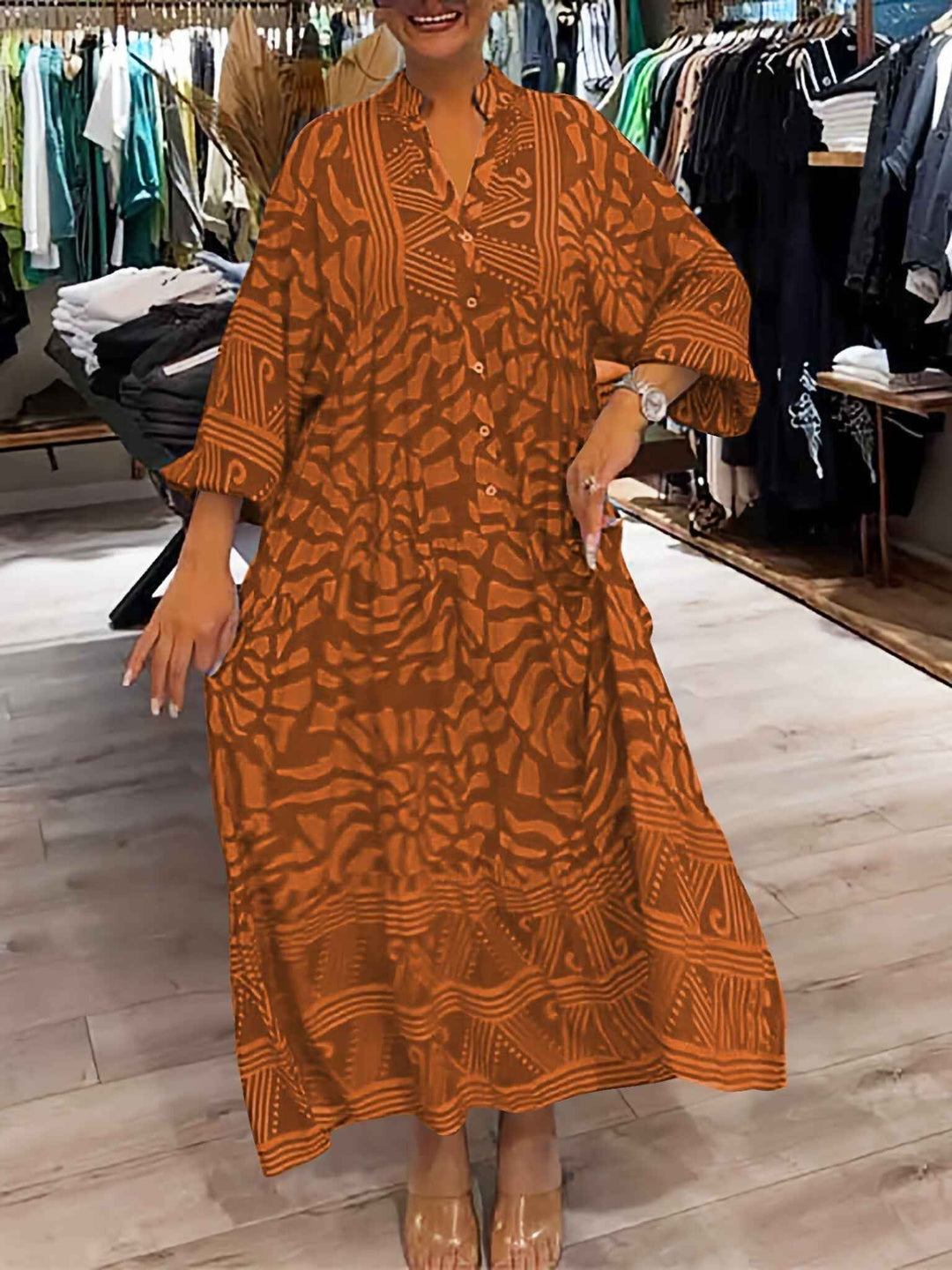 Carmilla – Vibrierendes bedrucktes Kleid