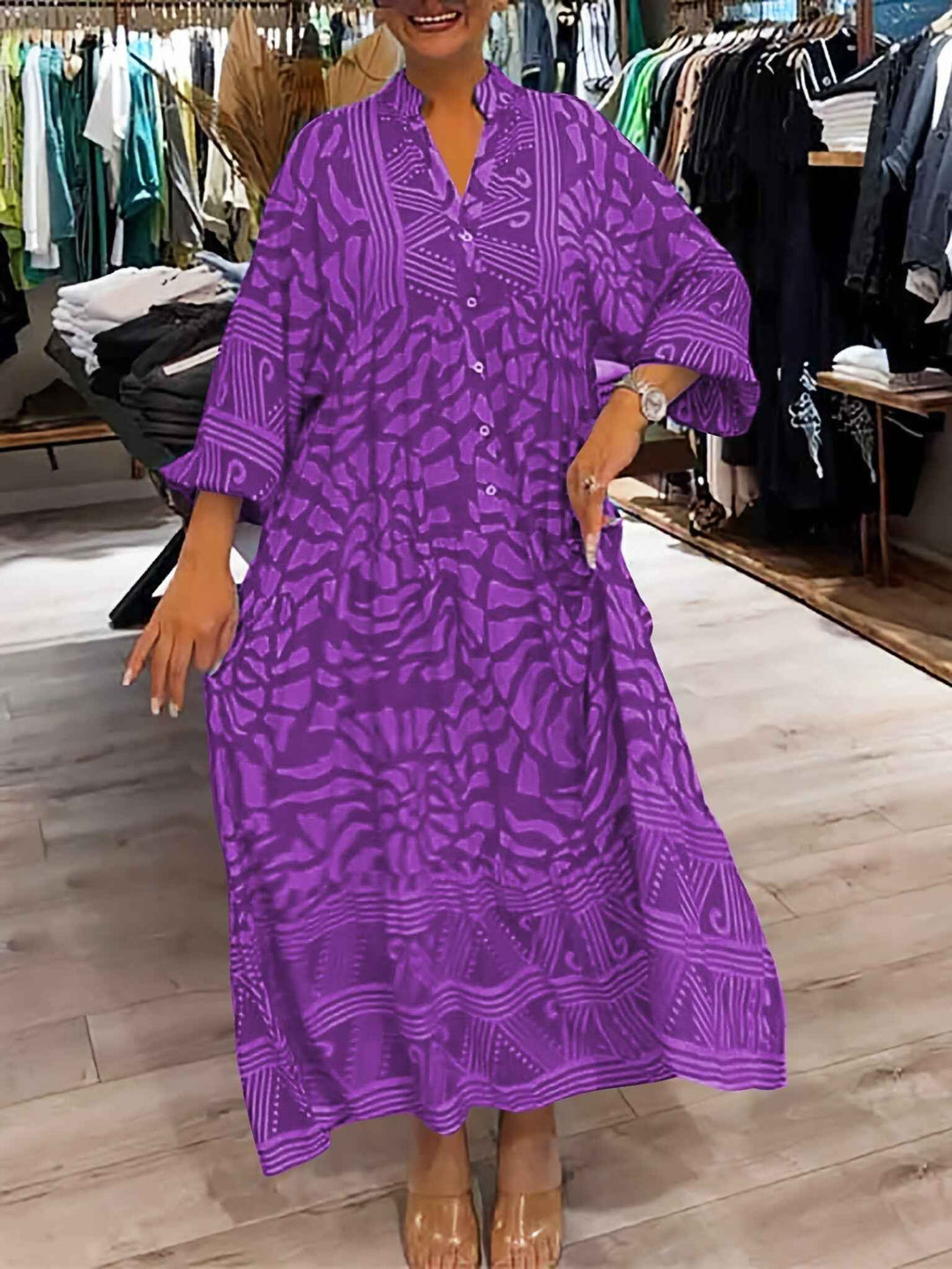 Carmilla – Vibrierendes bedrucktes Kleid