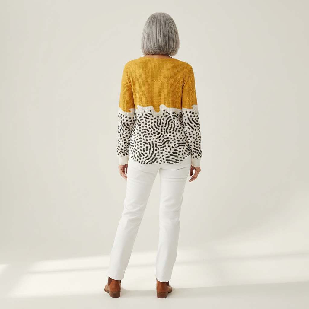 Livie – Senfgelber Pulli mit Pünktchen