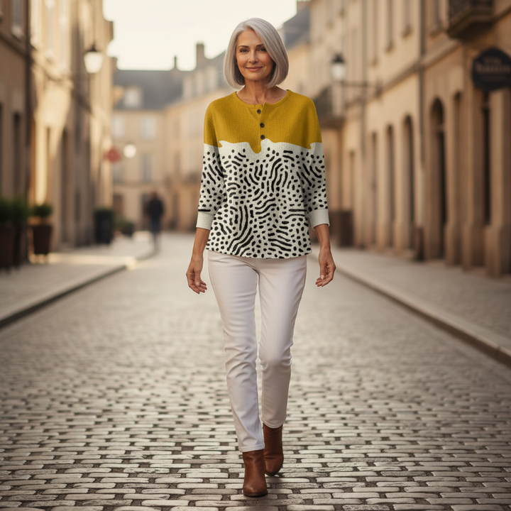 Livie – Senfgelber Pulli mit Pünktchen