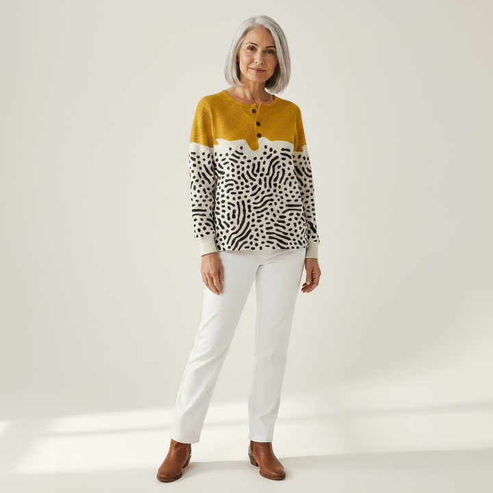 Livie – Senfgelber Pulli mit Pünktchen