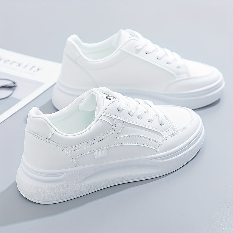 Schicke weiße Sneaker mit leichtem Tragekomfort