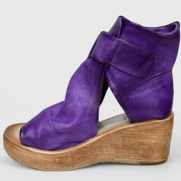 Karline – Klassische Keilsandalen