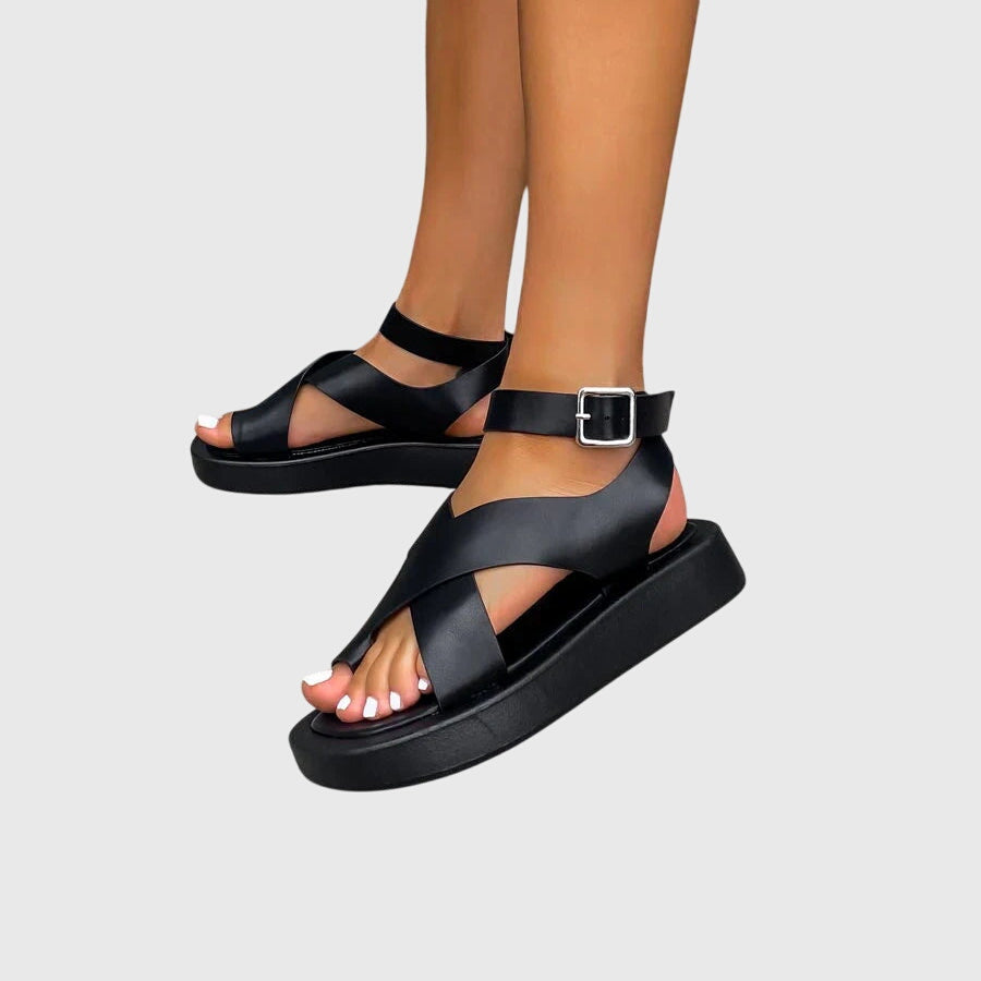 Bria – Dicke Plateausandalen