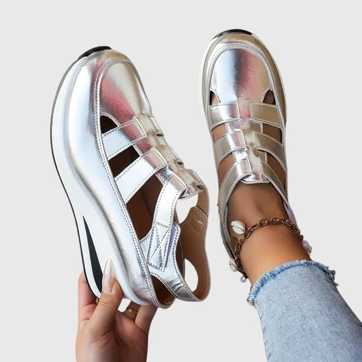 Finnie – Vielseitige orthopädische Sandalen