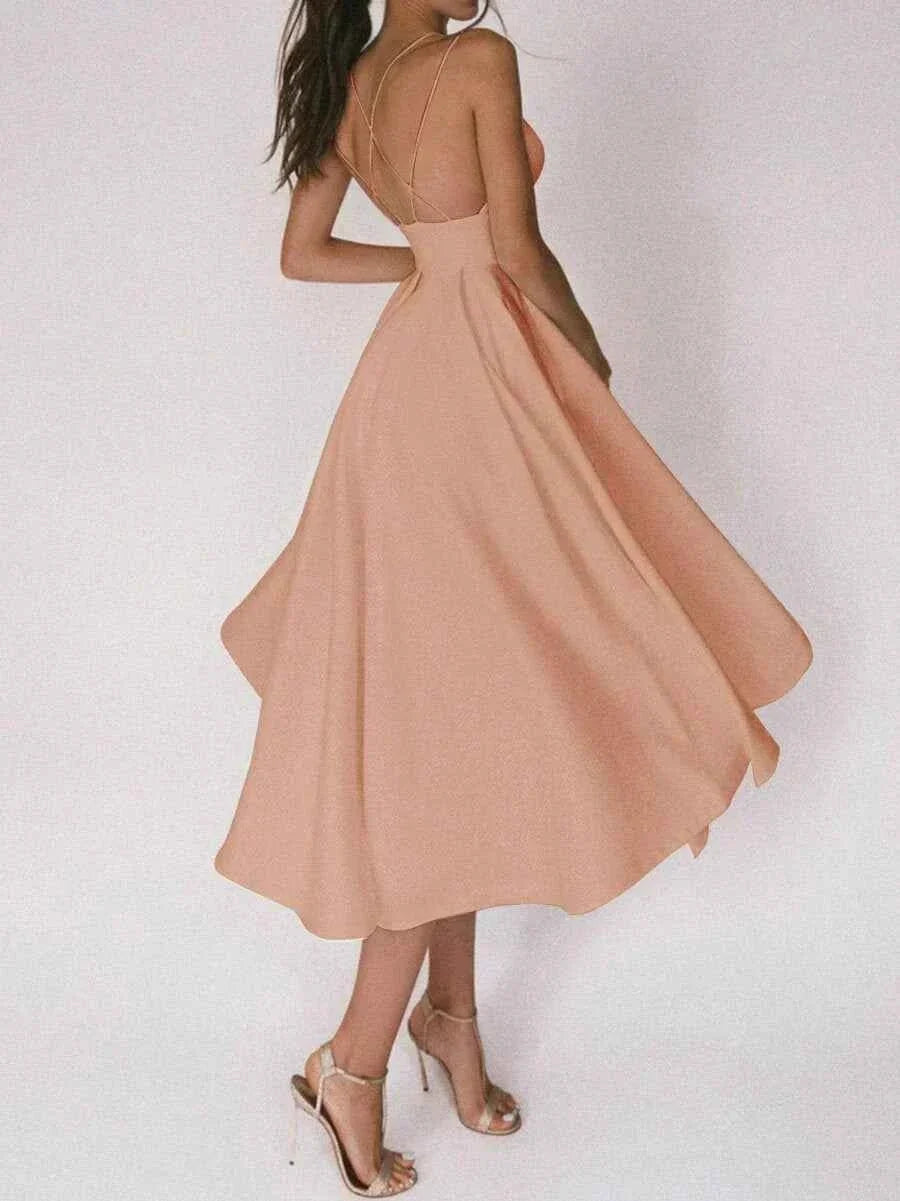Elara – Elegantes minimalistisches Kleid