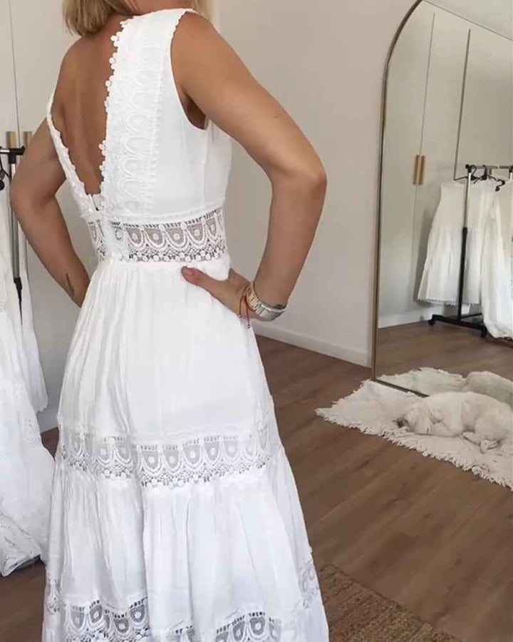 Circe – Spitzen-Trägerkleid mit V-Ausschnitt
