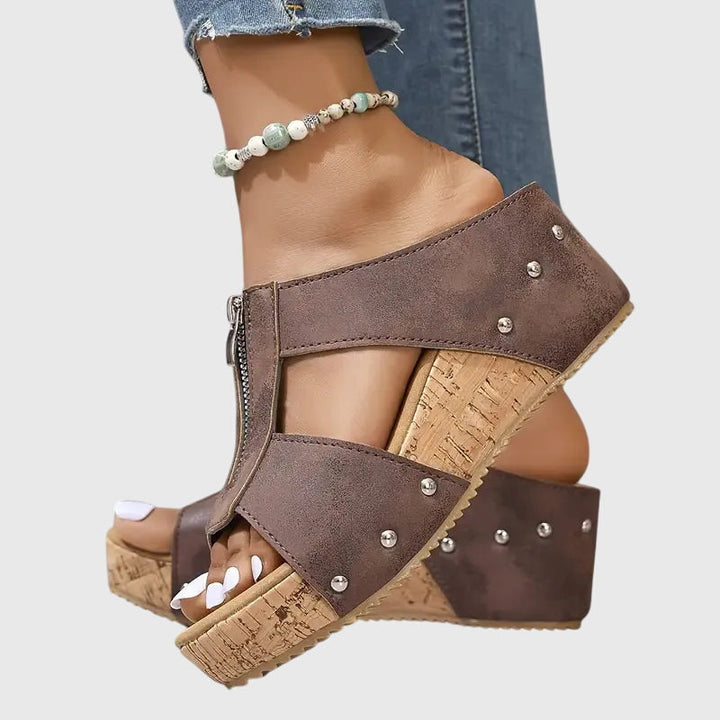 Ember – Schicke orthopädische Sandalen