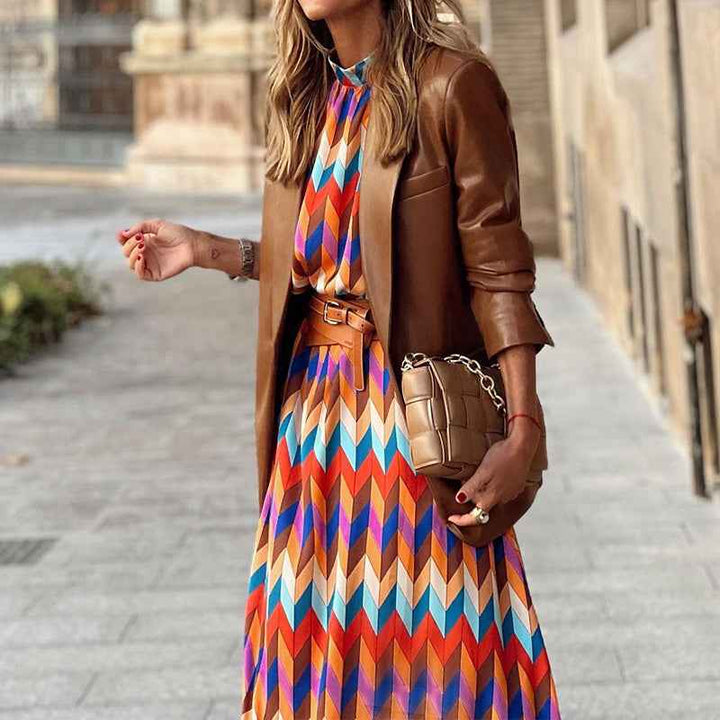 Cassandra – Farbenfrohes geometrisches Kleid