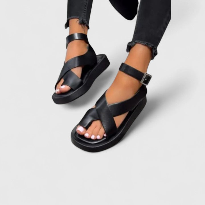 Neve – Plateausandalen