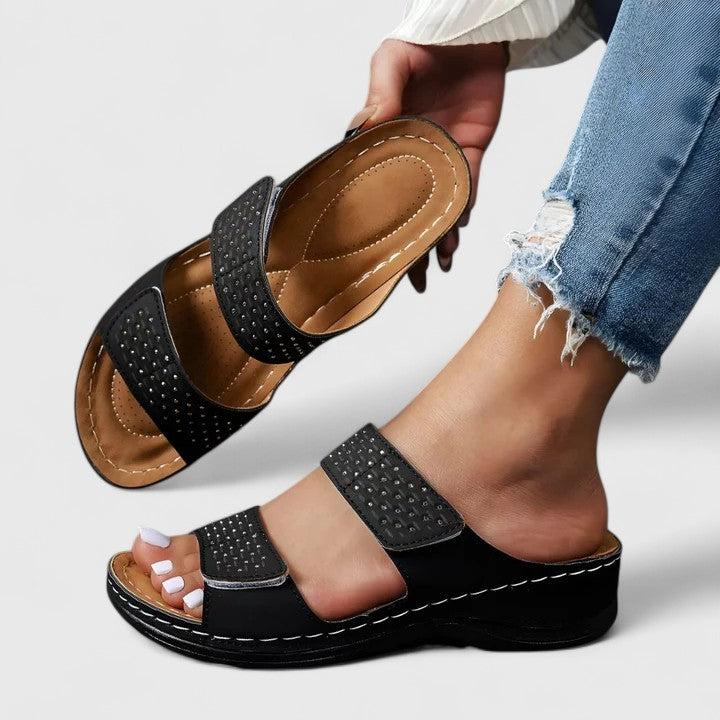 Chelrie – Bequeme orthopädische Sandalen