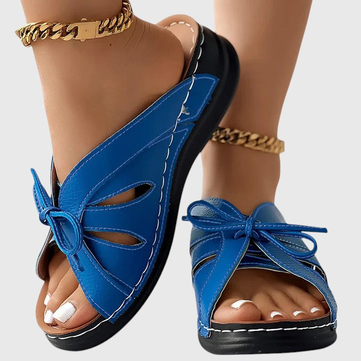 Darcy – Schicke Schlupfsandalen mit Schleife
