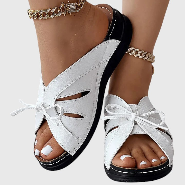 Darcy – Schicke Schlupfsandalen mit Schleife