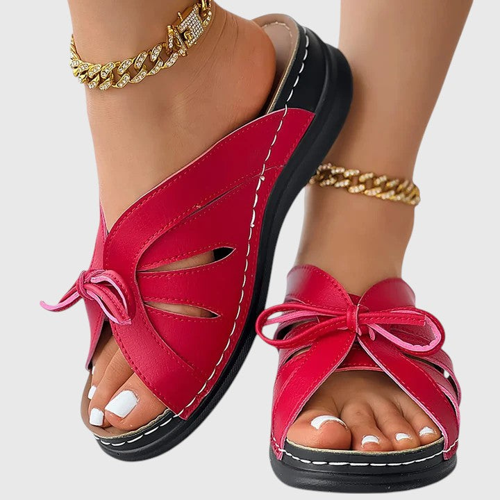 Darcy – Schicke Schlupfsandalen mit Schleife