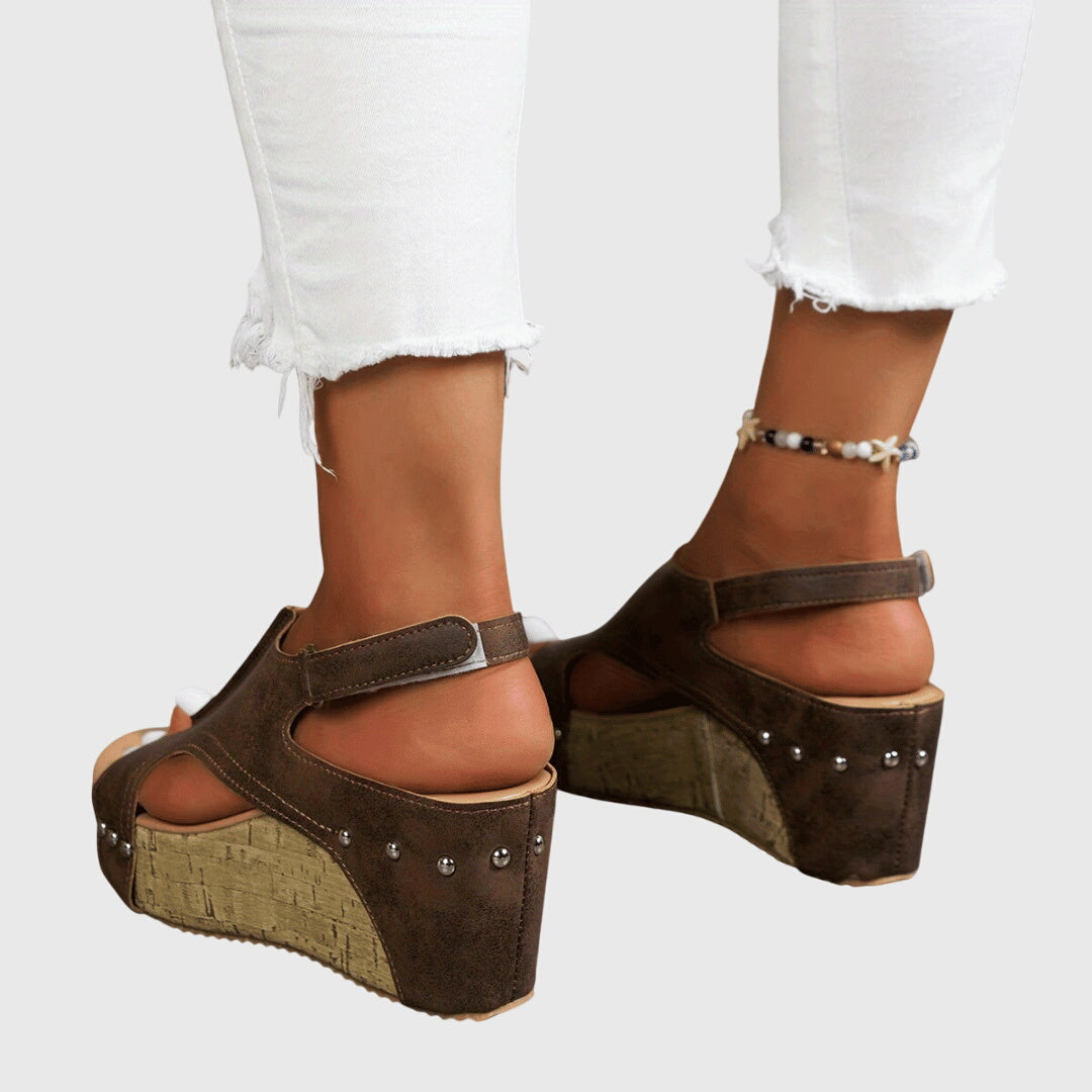 Lucinda – Schicke orthopädische Sandalen