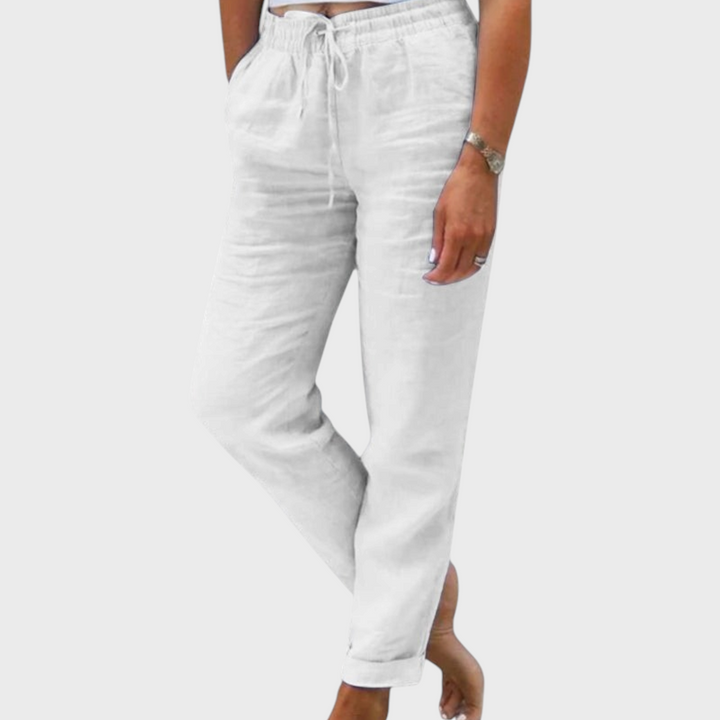 Calças brancas Liselotte Salzburg com cintura elástica e cordão, estilo casual elegante em tecido leve.