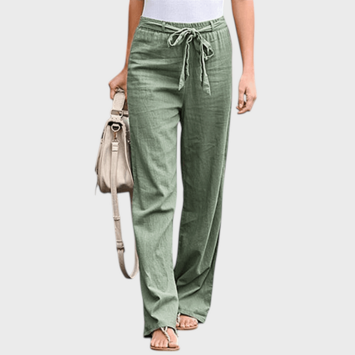 Calças largas Liselotte Salzburg Joleen em verde sálvia, com cintura elástica, cordão ajustável e corte descontraído.