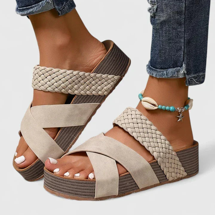 Lucia – Elegante orthopädische Sandalen