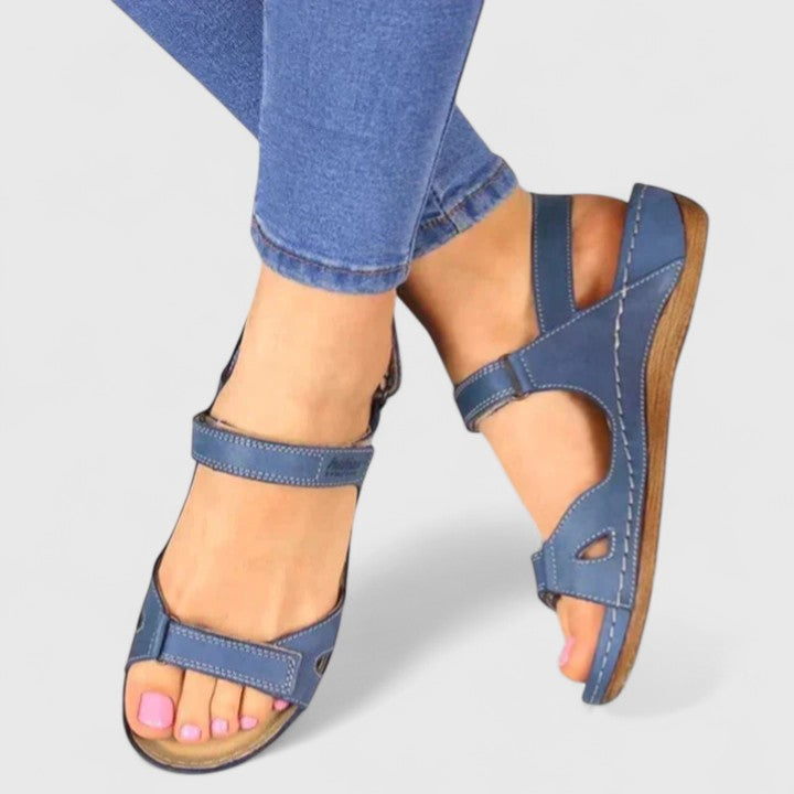 Avrie – Bequeme flache Sandalen