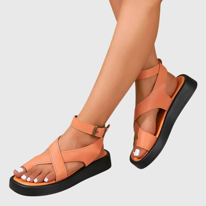 Bria – Dicke Plateausandalen