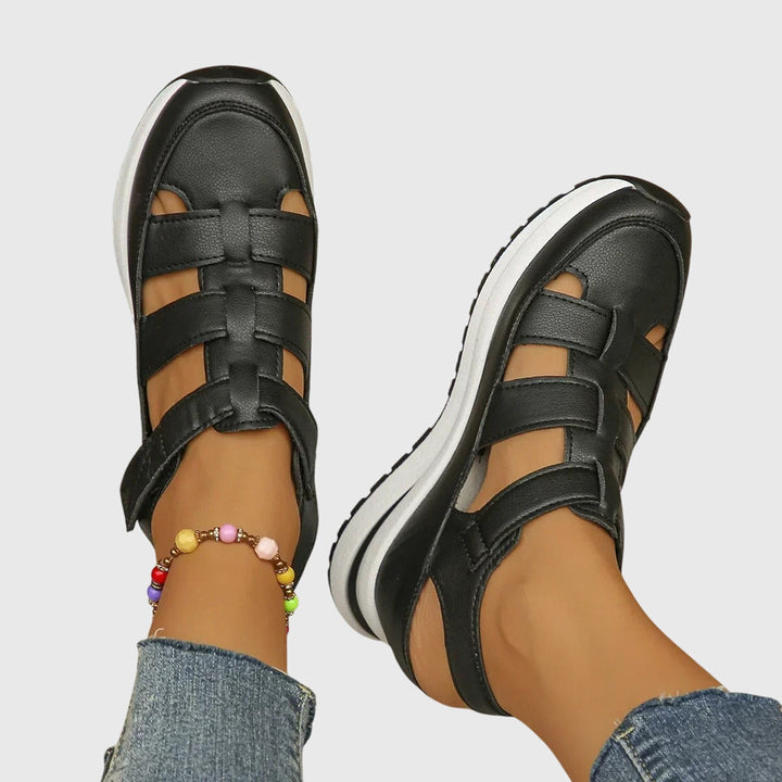Finnie – Vielseitige orthopädische Sandalen