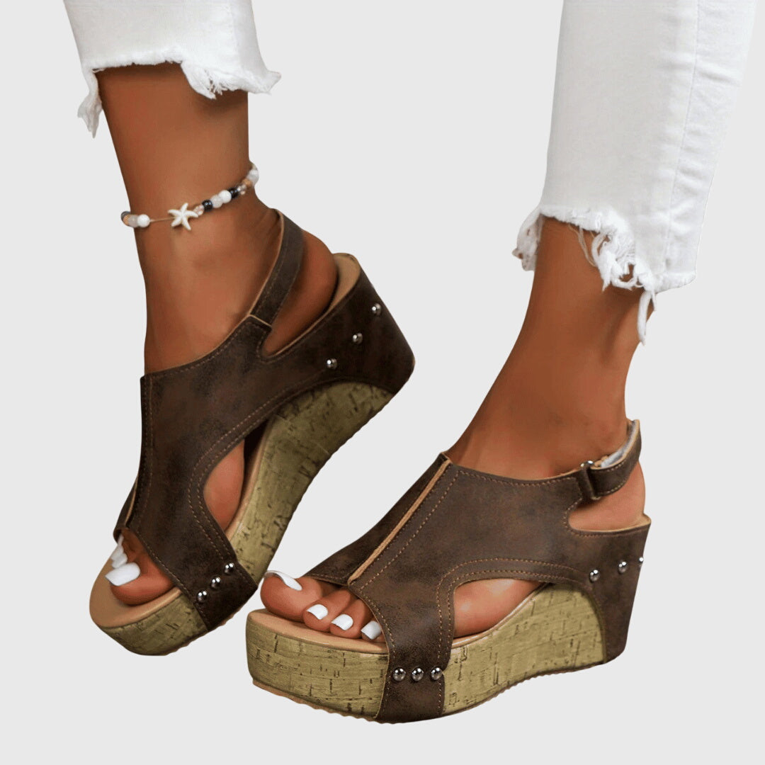 Lucinda – Schicke orthopädische Sandalen
